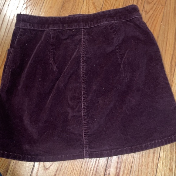 Express corduroy mini skirt. Burgundy. Fun metal grey buttons. Has pockets! - Picture 4 of 4